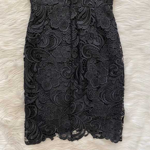 Dress The Population Black V-Neck Lace Cocktail Dress - Picture 9 of 11
